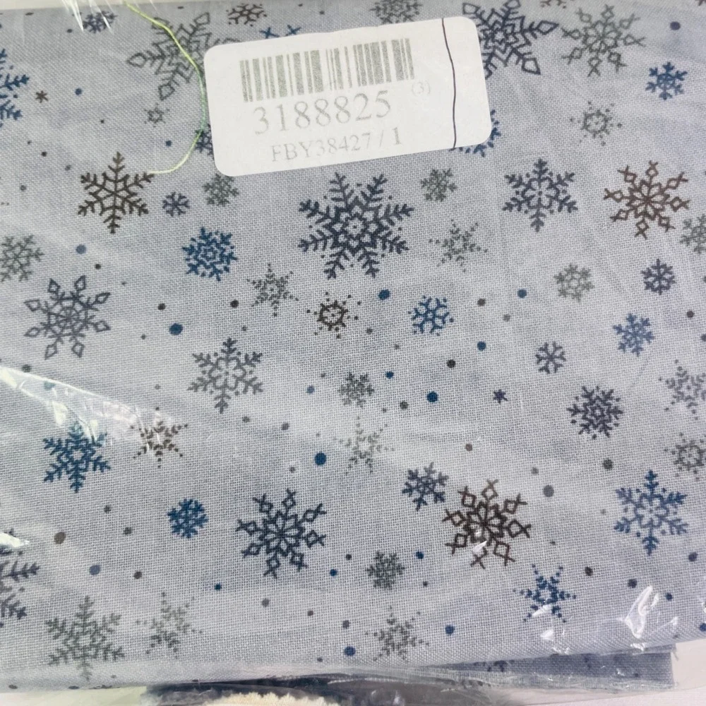 Moda‎ Town Square Fabric Bundle 9.75 yds Winter Christmas Quilt Kit Holly Taylor